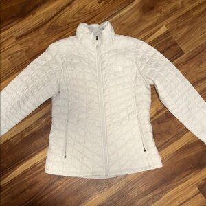 North Face Women's White Puffer Jacket